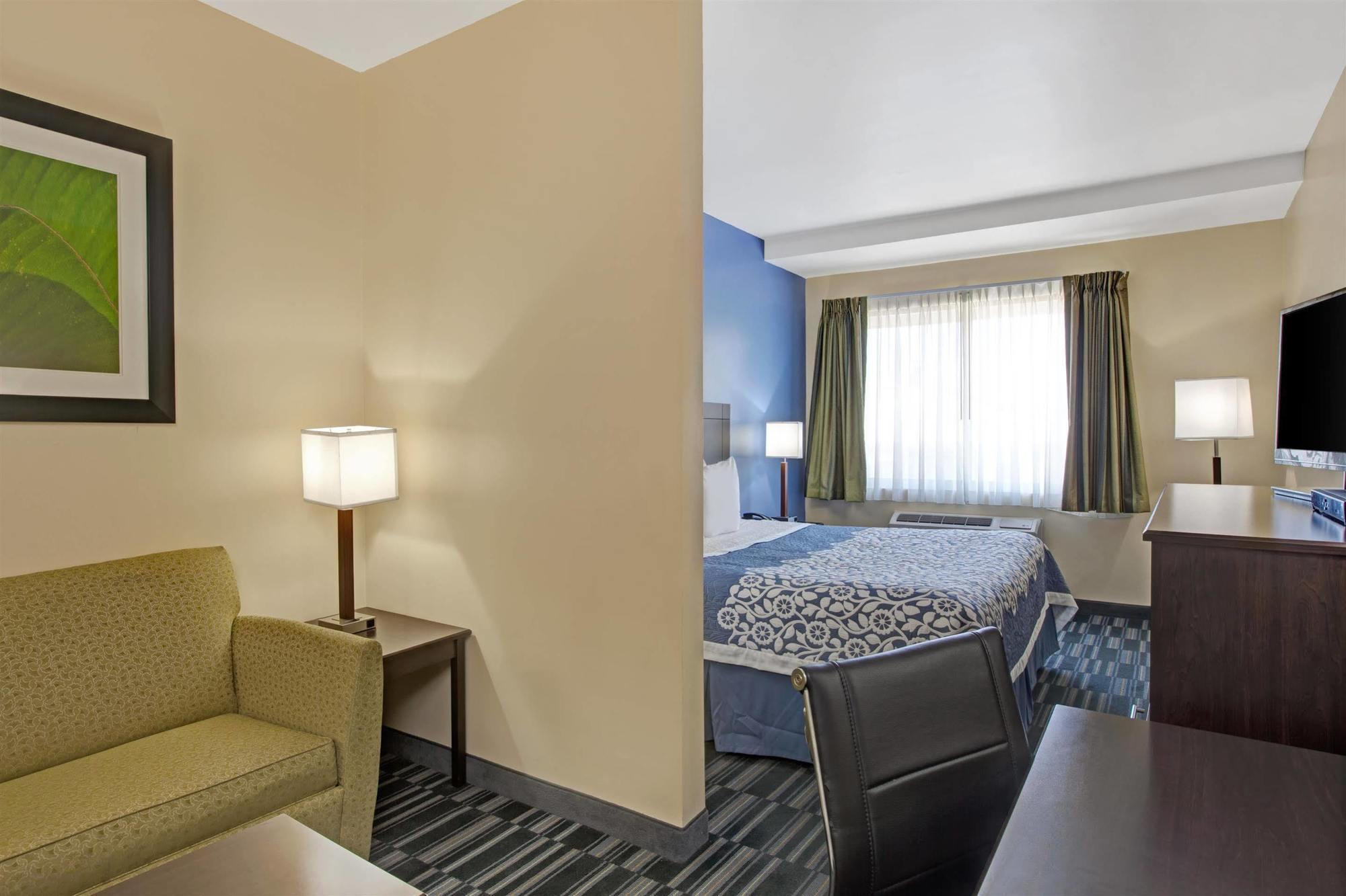 Days Inn & Suites By Wyndham Ozone Park/Jfk Airport Нью-Йорк Екстер'єр фото