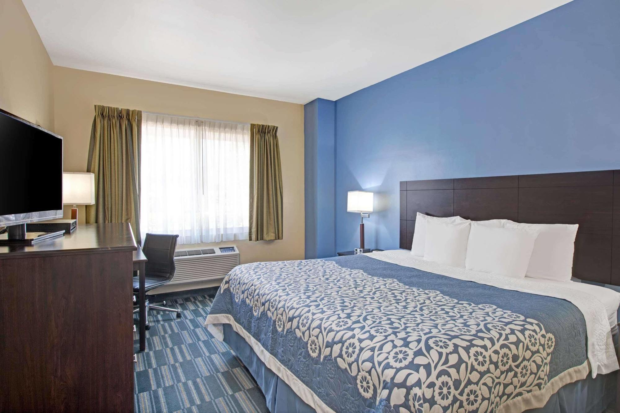 Days Inn & Suites By Wyndham Ozone Park/Jfk Airport Нью-Йорк Екстер'єр фото