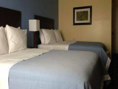 Days Inn & Suites By Wyndham Ozone Park/Jfk Airport Нью-Йорк Екстер'єр фото